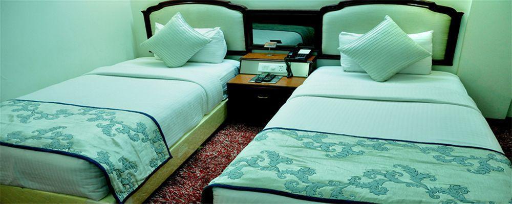 Hotel Jewel Palace New Delhi Exterior photo