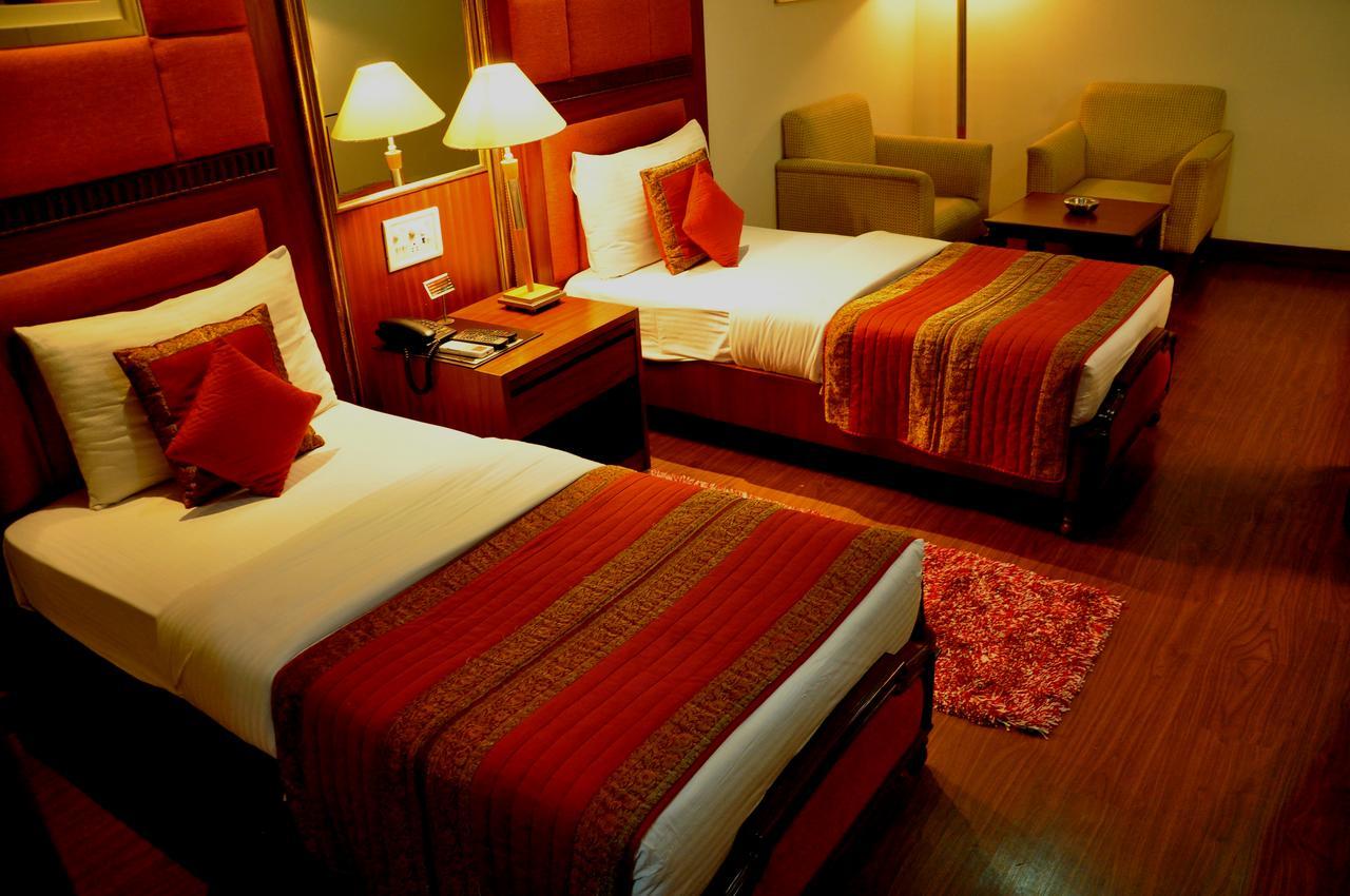 Hotel Jewel Palace New Delhi Exterior photo